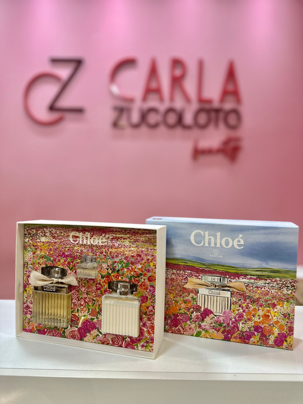 Kit Chloe Signature 75ml Edt + Hidratante 100ml + Miniatura  5 Ml